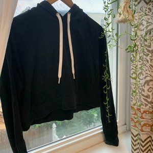 H&M (size S) black cropped hoodie